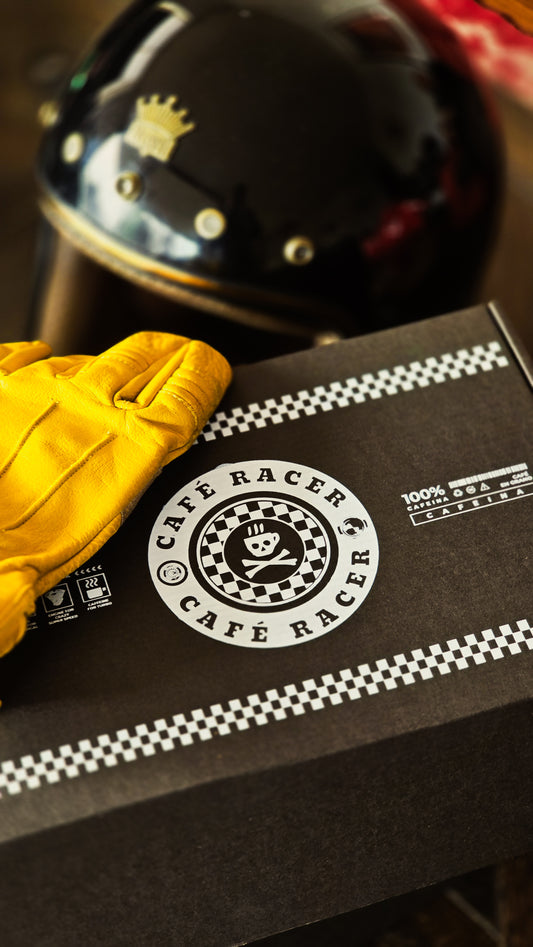 PACK ESCUDERÍA - 2 Café Racer Cups + 2 cafés de especialidad (250g c/u)